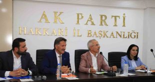 Bakan Uraloğlu, Hakkari'den ayrıldı