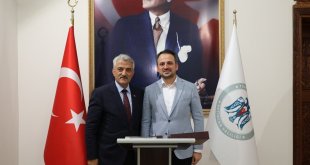 Gençlik ve Spor Bakan Yardımcısı Enes Eminoğlu, Erzincan'da ziyaretlerde bulundu