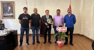 Depremzede muhtarlar Muş'un Bulanık Kaymakamı Oğuzhan Ocak'ı ziyaret etti