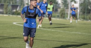 Çaykur Rizesporlu futbolcu Oğuz Ceylan: "Ligde kendimizden söz ettirmek istiyoruz"