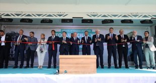 Erzurum'da kentsel dönüşüm kapsamında yapılan konut ve iş yerleri teslim edildi