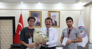 Vali Sarıibrahim, öğrencilerle bir araya geldi