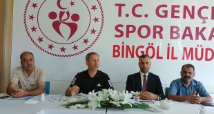 Bingöl Gençlik Spor İl Müdürü düzenlenen toplantıda yapılan çalışmaları değerlendirdi