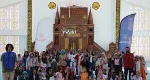 Öğrenciler Hem Kur'an Öğreniyor Hem Spor Yapıyor