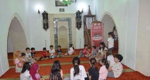 Çocuklar bu camiden kopamıyor