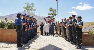 Uçak kazasında şehit olan 7 emniyet mensubu dualarla anıldı