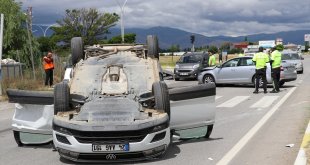 Erzincan'da iki otomobilin çarpıştığı kazada 4 kişi yaralandı