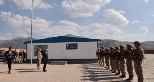 Muş Valisi Gündüzöz, üs bölgesini ziyaret etti