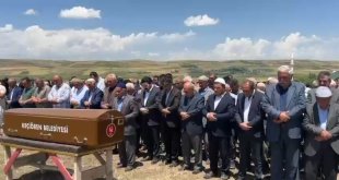 Ağrı'da kaza kurşunu ile hayatını kaybeden Sayan'ın yeğeni toprağa verildi