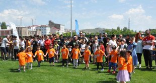 Kars'ta Yaz Spor Okulları'nın açılışı yapıldı