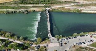 Muş'taki tarihi Murat Köprüsü'nü bayram tatilinde 29 bin 951 kişi gezdi