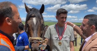 Kars'ta "Geleneksel Yaz Festivali" düzenlendi