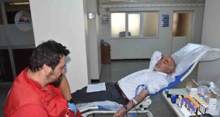 ESKİ'den Kızılay'a kan bağışı