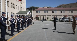 Hakkari Valisi Çelik, İl Jandarma Komutanlığını ziyaret etti