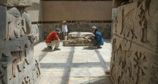 Arkeolog çiftin 7 yaşındaki kızı Mercan kazı ekibinin 'mesai arkadaşı' oldu
