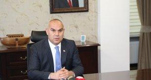 Ağrı Valisi Mustafa Koç, şehitlik ziyareti ile görevine başladı