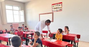 Ağrı'da yaz kurslarına katılan öğrenciler hem eğlendi hem öğrendi