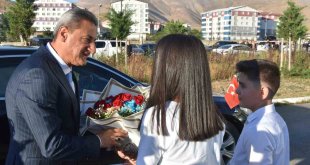 Bitlis Valisi Erol Karaömeroğlu görevine başladı