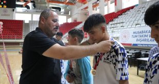 Hentbol Anadolu Yıldızlar Ligi'nin yarı final müsabakaları Erzincan'da sona erdi