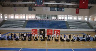 Bingöl'de 56 spor kulübüne malzeme desteği