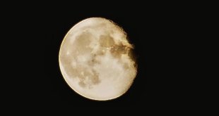 Gökyüzünde "Süper Ay" şöleni
