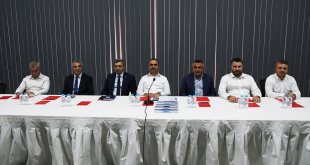 Bakan Kacır, Malatya'da sanayicilerle bir araya geldi