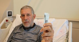 Depremzedenin kasık bölgesine takılan vida kapalı ameliyat yöntemiyle çıkarıldı