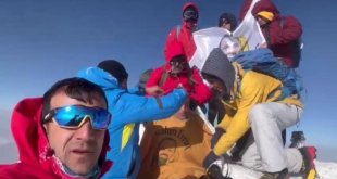 Türkiye'nin zirve noktasında saç ve sakal tıraşı