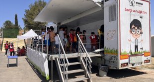 "Sağlık ve Sevgi Tırı"nda 5 bin 220 depremzede çocuğun göz taraması yapıldı