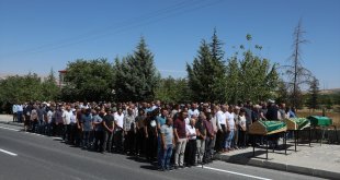 Malatya'daki trafik kazasında ölen aynı aileden 4 kişinin cenazesi defnedildi