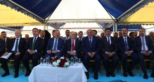 Erzincan'da TOKİ'nin temel atma, açılış ve tapu teslim töreni yapıldı
