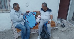 Keban'da gençlere top ve forma desteği