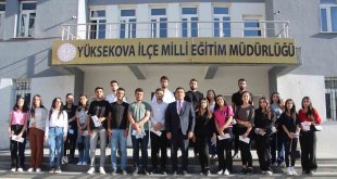 Müdür Atael 20 farklı alanda derece yapan öğrencileri ödüllendirdi