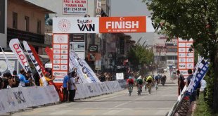 Tour of Van Uluslararası Bisiklet Yarışı'nın Erciş etabı tamamlandı