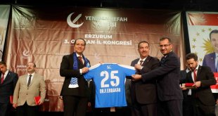 Yeniden Refah Partisi Genel Başkanı Erbakan, Erzurum'da Orta Vadeli Programı eleştirdi