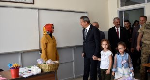 Van, Hakkari, Bitlis ve Muş'ta ilk ders zili çaldı