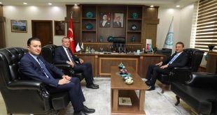 Bitlis Valisi Karaömeroğlu, BEÜ Rektörü Elmastaş'ı ziyaret etti