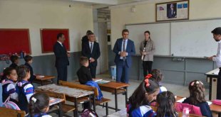 Sarıkamış'ta ilk ders zili çaldı