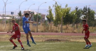 Ağrı'da "UYAFA Ağrı Dağı Cup Futbol Turnuvası" devam ediyor