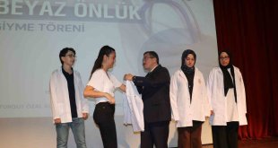 Malatya'da Tıp öğrencileri beyaz önlüklerini giydi