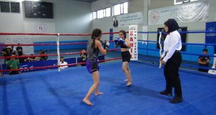 Bitlis'te 'kick boks genç yetenekler taraması' yapıldı