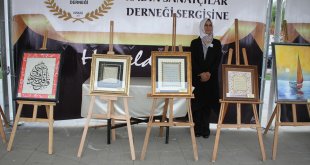 Van Kadın Sanatçılar Derneği üyeleri, öğrenciler yararına sergi düzenledi