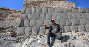 'Evim' dediği Urartu kalesinde 21 yıldır bekçilik yapıyor