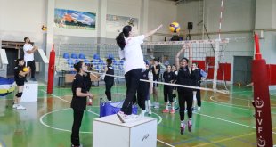 Van Büyükşehir Belediyespor Kadın Voleybol Takımı sezon hazırlıklarına başladı