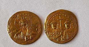 Van'da peynir bidonu ile valize gizlenmiş 267 sikke ele geçirildi