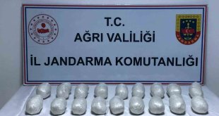 Ağrı'da Pakistanlı şahısların üzerinde metanfetamin yakalandı