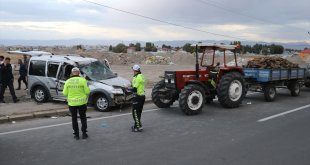 Ağrı'daki trafik kazasında ağır yaralanan kişi hastanede öldü