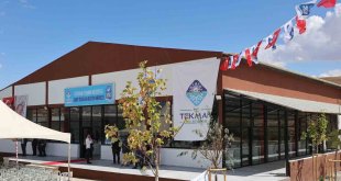 Erzurum'da Cahit Özaslan Kültür Merkezi hizmete açıldı