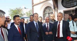 YRP Genel Başkanı Erbakan deprem bölgesi Malatya'da