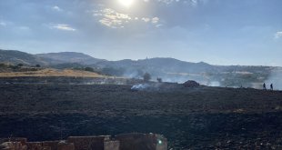 Tunceli'de kuru otlarla kaplı arazide çıkan yangın söndürüldü